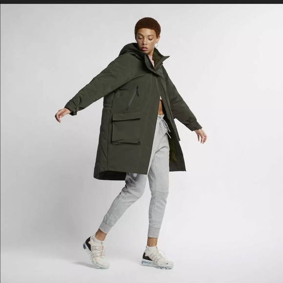 nike tech pack down fill parka